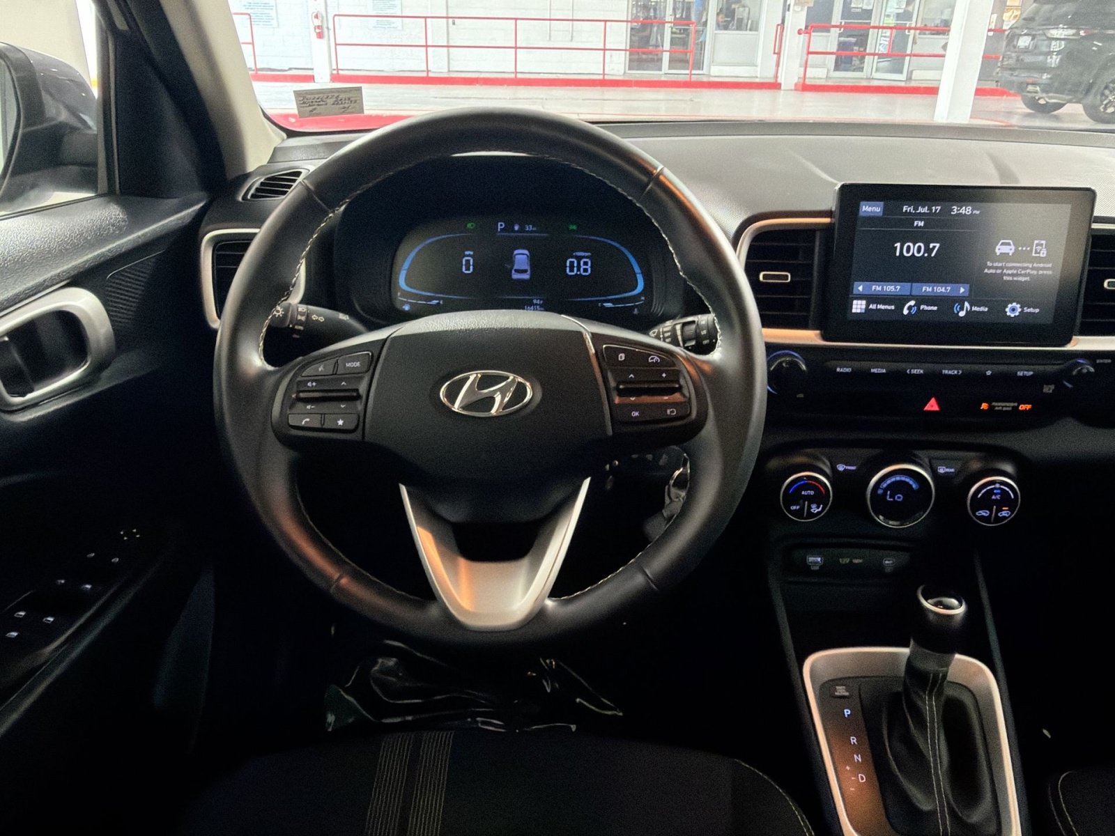 Used 2023 Hyundai Venue SEL FWD image 16