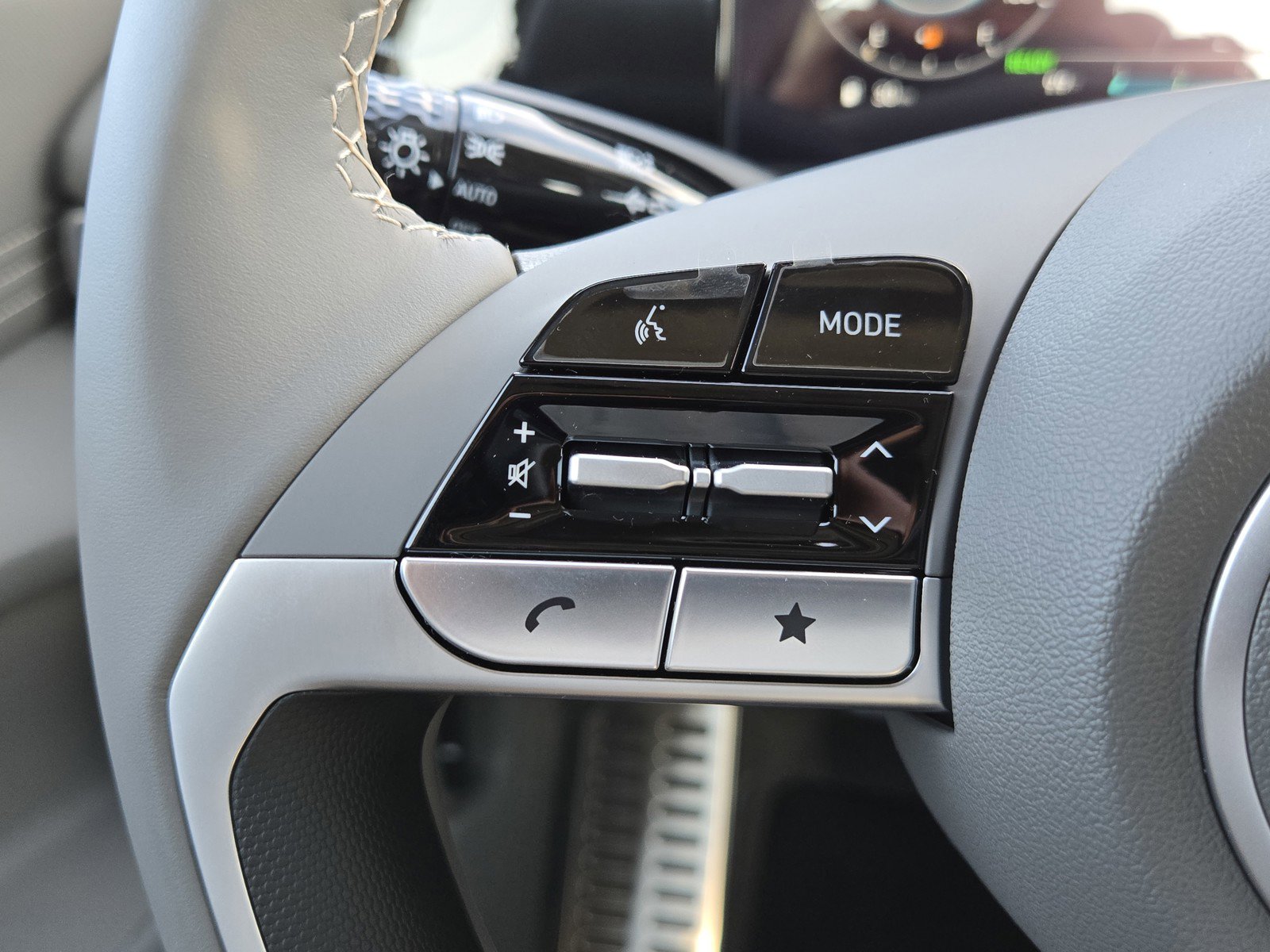 New 2025 Hyundai Elantra SEL image 21