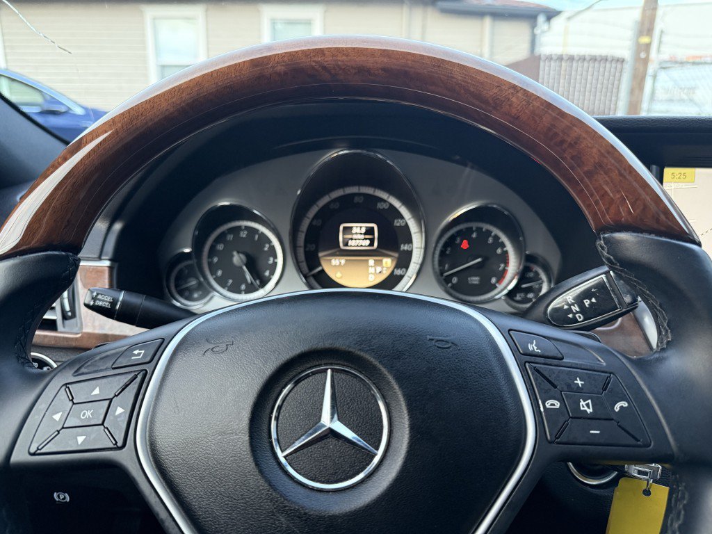 Used 2012 Mercedes-Benz E 350 4MATIC Sedan image 29