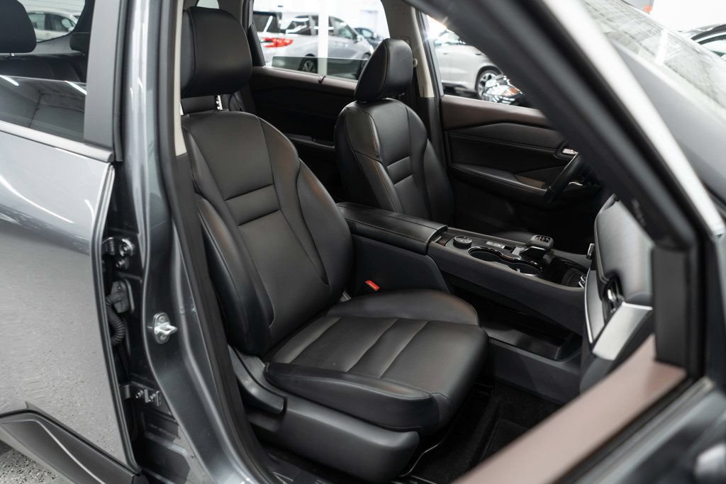 Used 2023 Nissan Rogue SV w/ SV Premium B Package AWD/4WD image 11