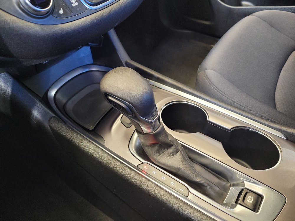 Used 2022 Chevrolet Malibu LT FWD image 26
