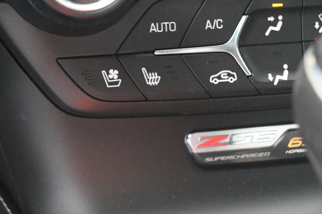 Used 2019 Chevrolet Corvette Z06 RWD image 23