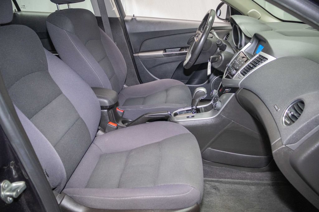 Used 2014 Chevrolet Cruze LT w/ All-Star Edition FWD image 16