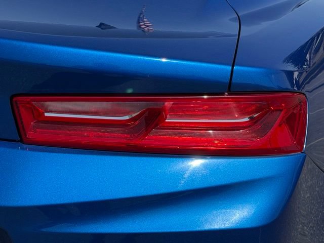 Used 2018 Chevrolet Camaro LT RWD image 19