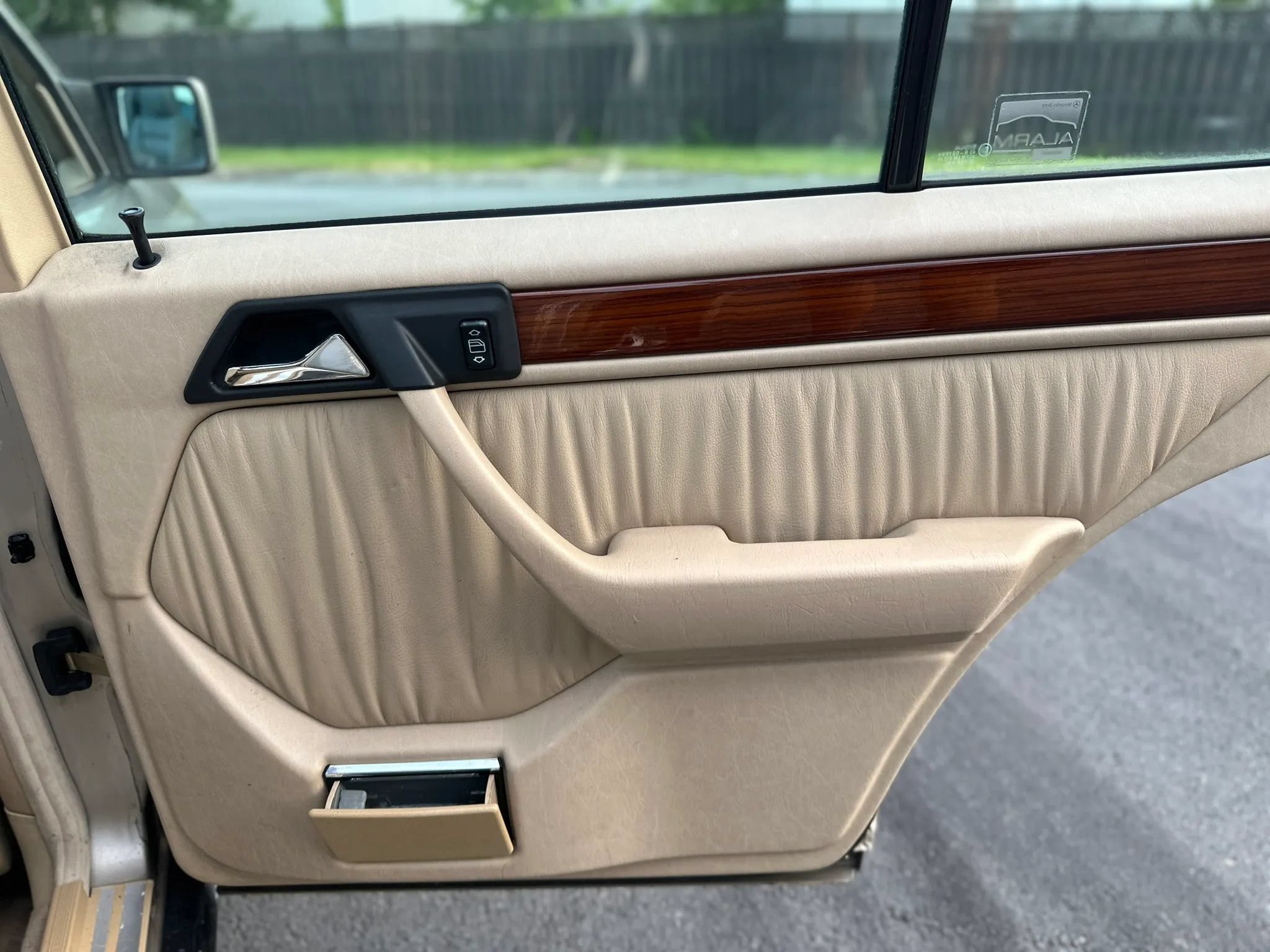 Used 1994 Mercedes-Benz E 320 Sedan image 37