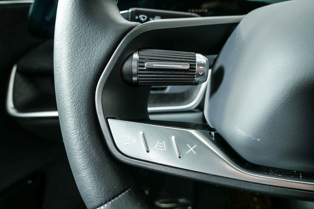 Used 2025 Lucid Air Pure image 10