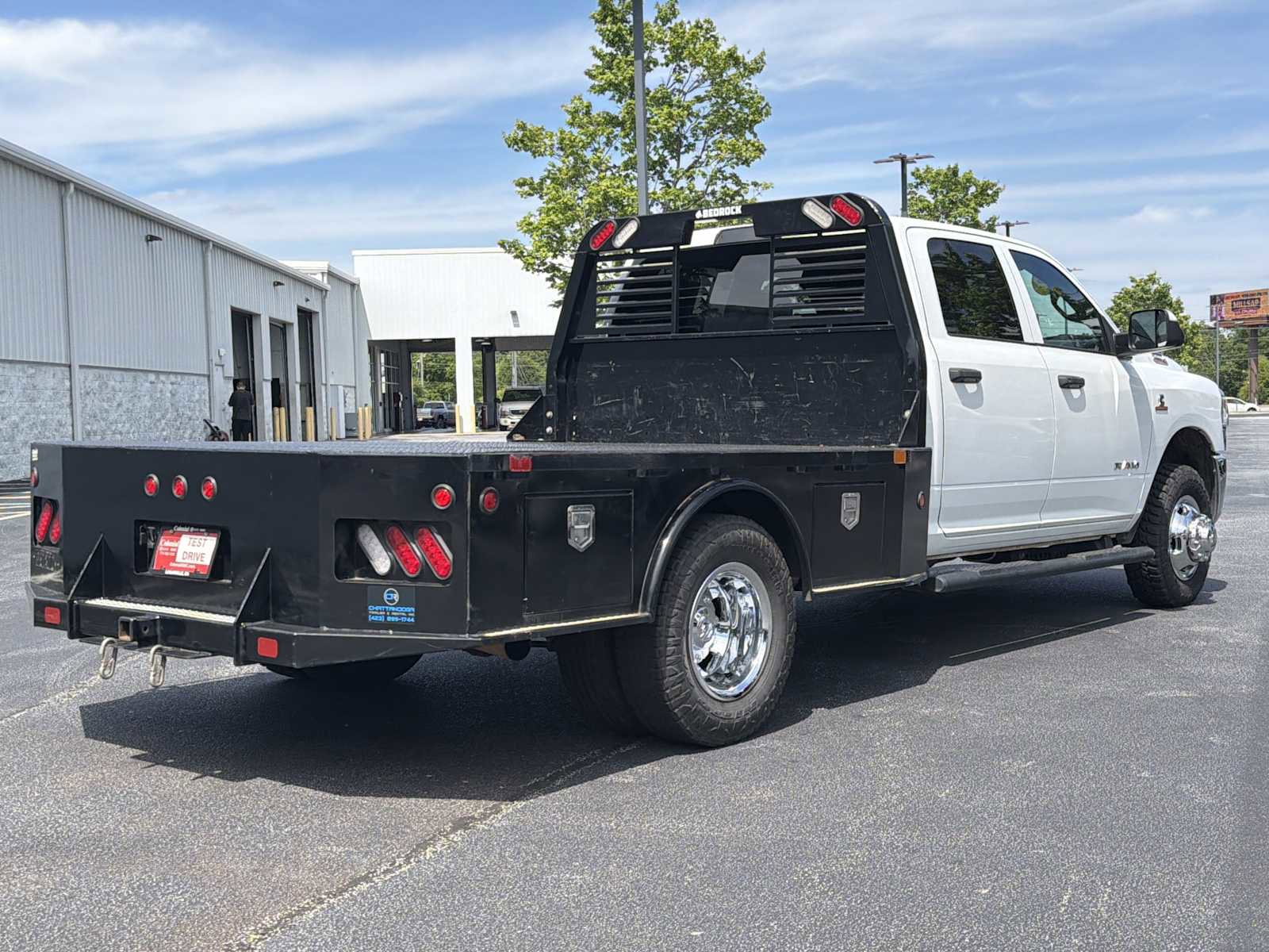 Used 2022 RAM 3500 Tradesman w/ Chrome Appearance Group RWD image 25