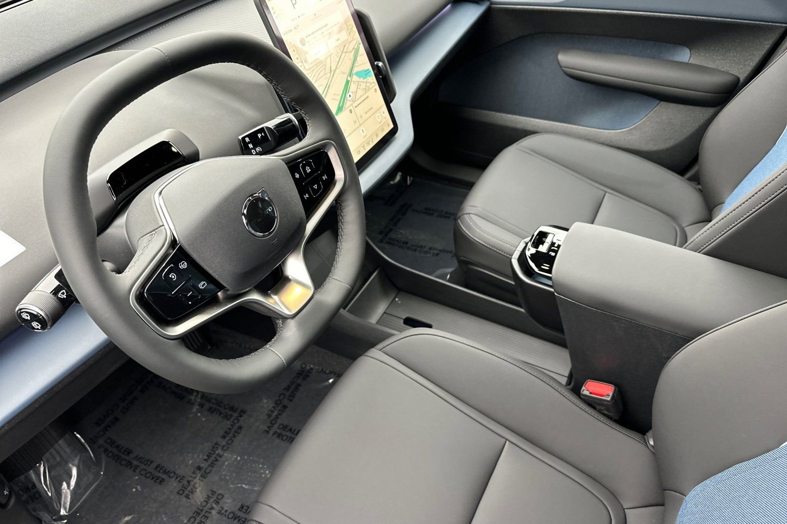 New 2026 Volvo EX30 Plus w/ Climate Package image 13