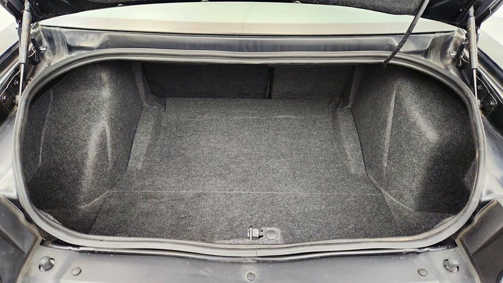 Used 2023 Dodge Challenger R/T w/ Blacktop Package image 23