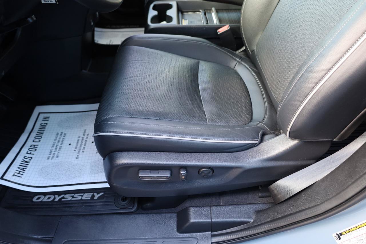 Used 2023 Honda Odyssey Elite image 7