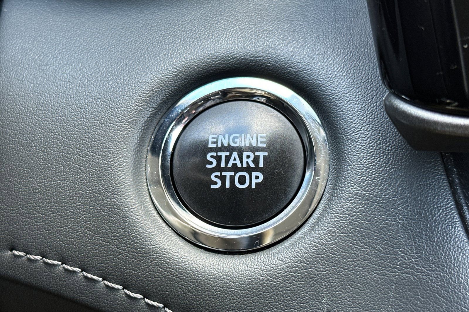 Used 2023 Toyota Highlander LE image 28