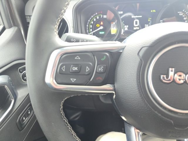 Used 2025 Jeep Wrangler Unlimited Sahara image 14