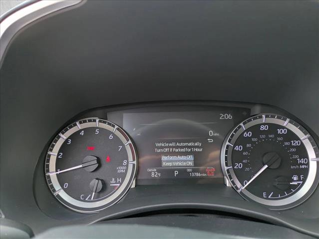 Certified 2024 Toyota Highlander XLE image 11