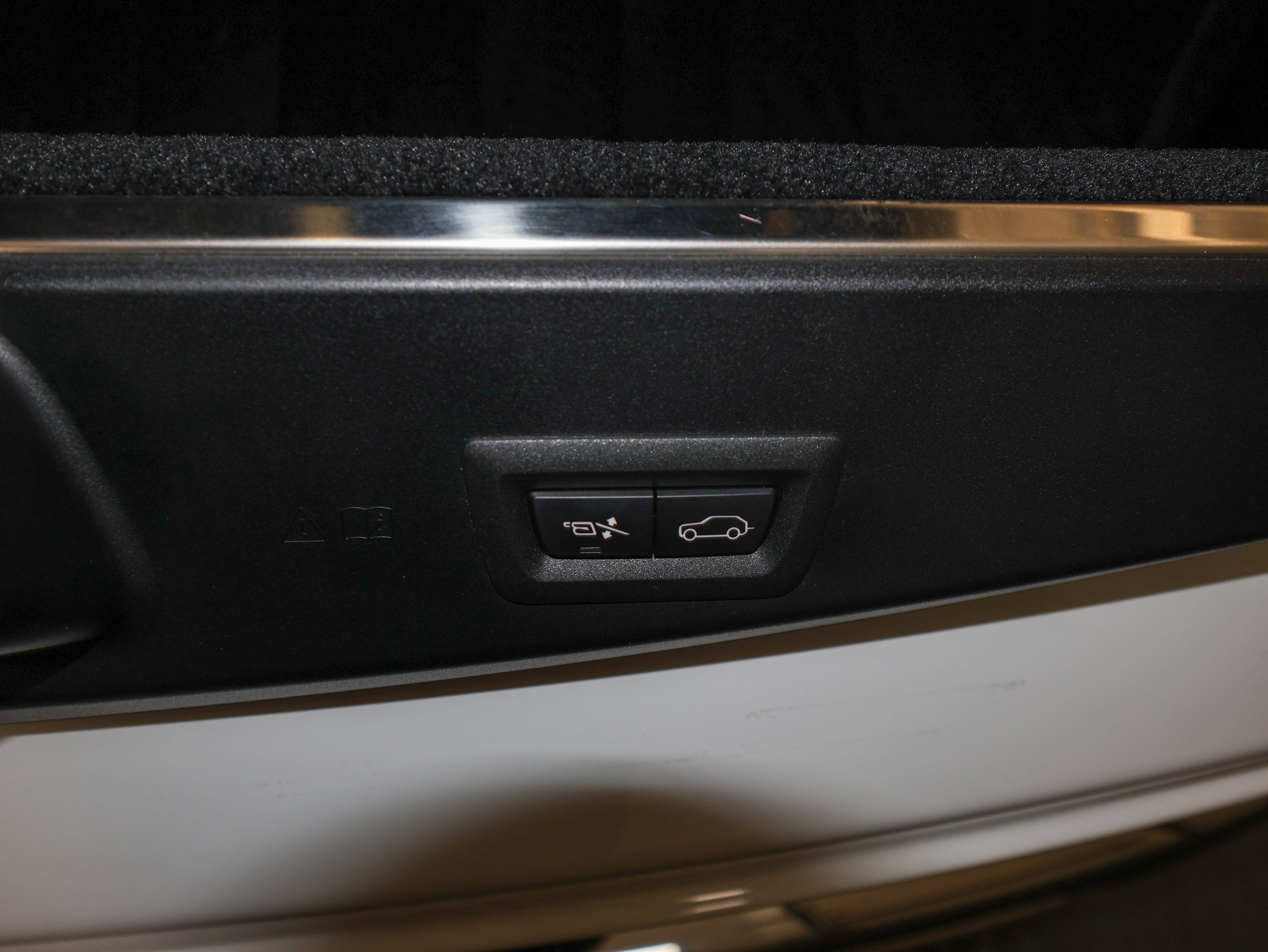 Used 2023 Rolls-Royce Cullinan image 15