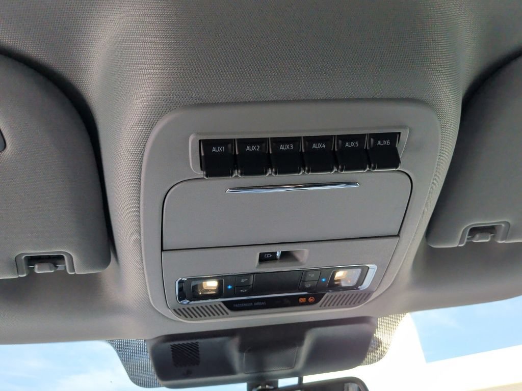 New 2027 Ford F250 Lariat w/ Lariat Premium Package AWD/4WD image 23