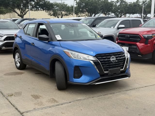 Used 2023 Nissan Kicks S FWD image 3
