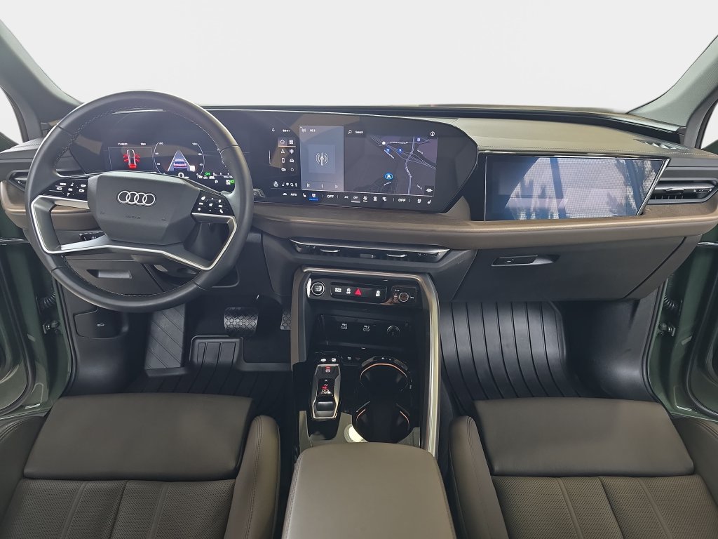 Certified 2025 Audi Q5 Prestige AWD/4WD image 9