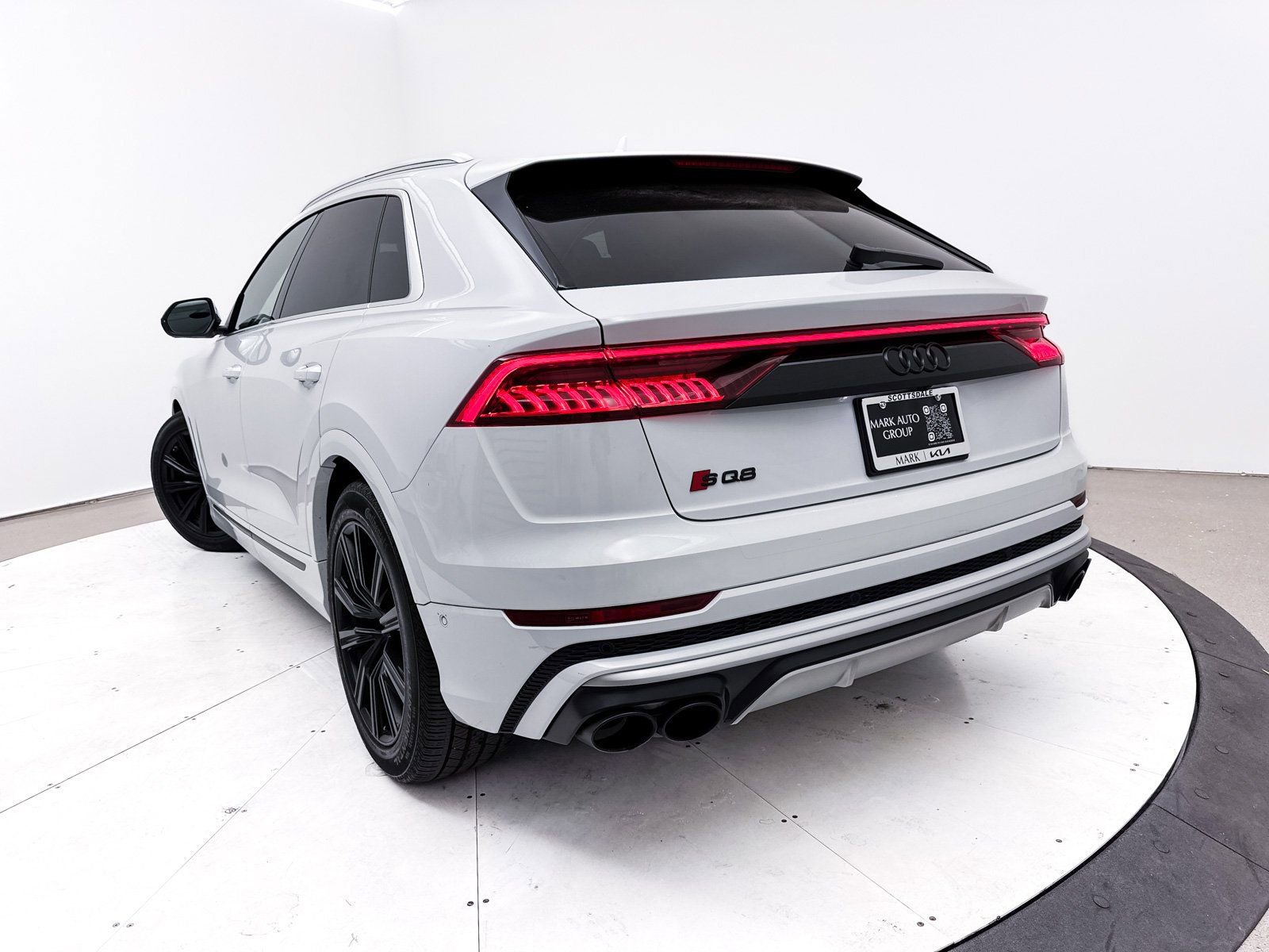 Used 2023 Audi SQ8 Prestige image 9