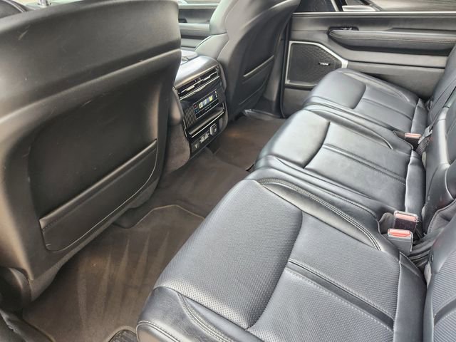 Certified 2024 Jeep Wagoneer L Series II RWD image 29