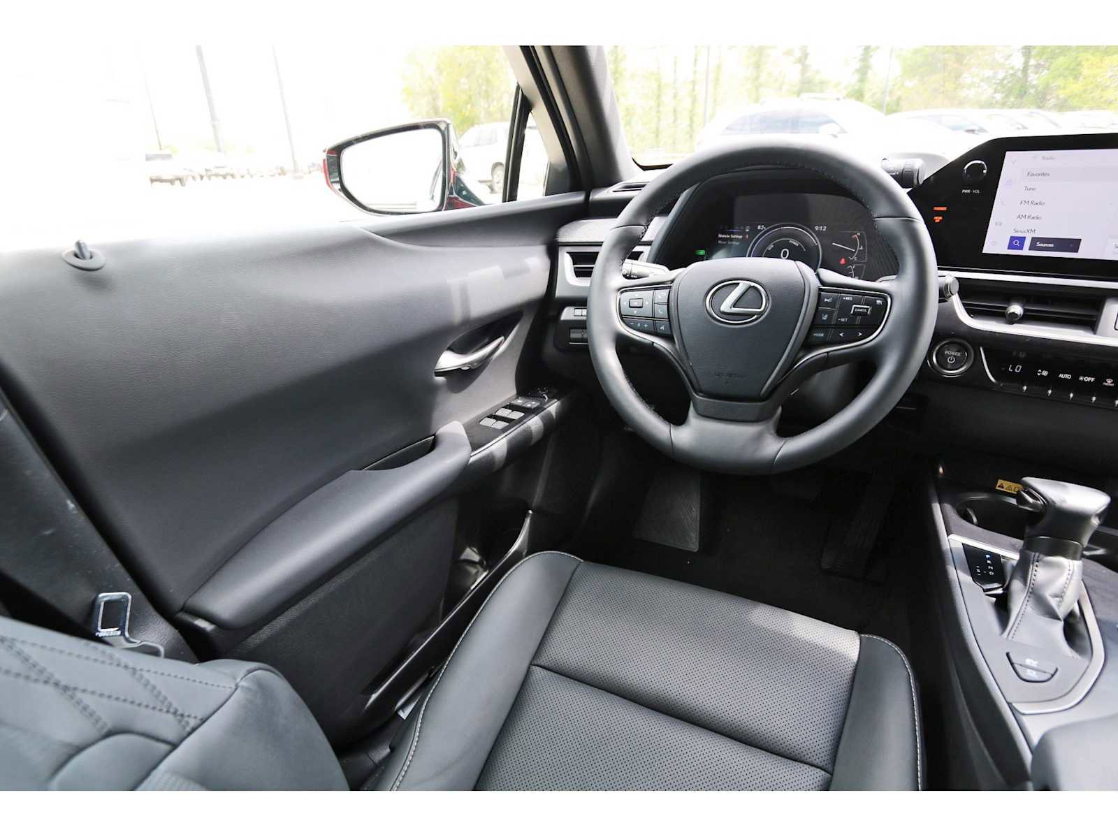 Used 2024 Lexus UX 250h FWD w/ Premium Package image 6