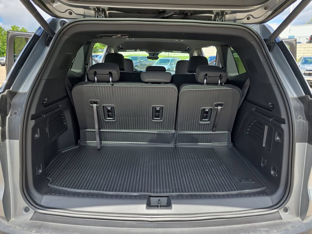 New 2026 GMC Acadia Elevation w/ LPO, Floor Liner Package FWD image 13