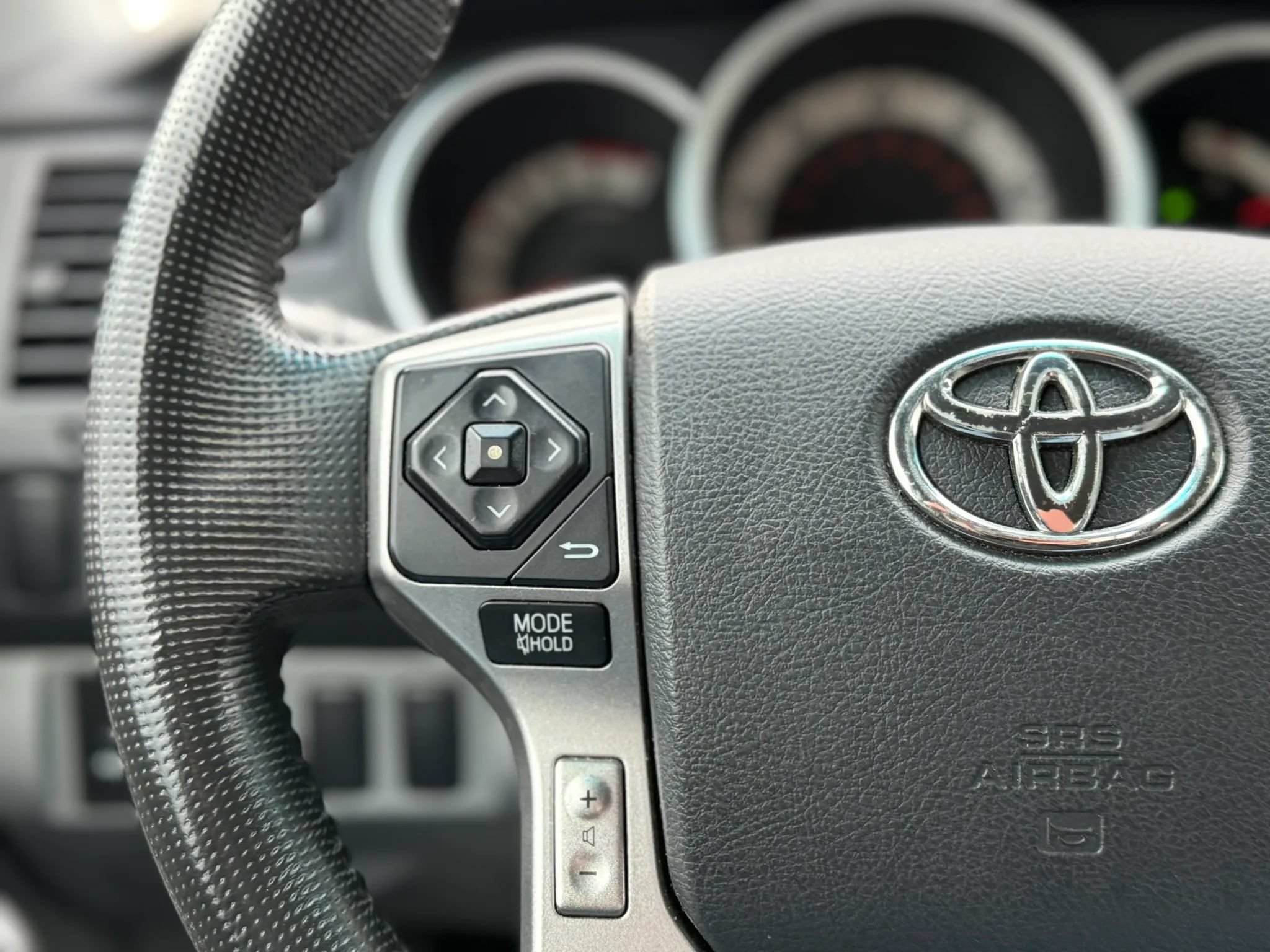 Used 2015 Toyota Tacoma 2WD Access Cab w/ Convenience Package image 22