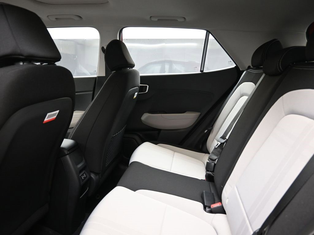 New 2026 Hyundai Venue SEL image 18