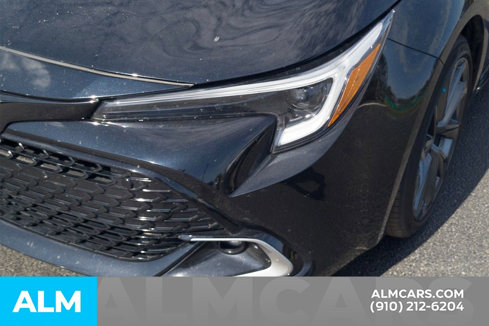 Used 2025 Toyota Corolla XSE FWD image 12