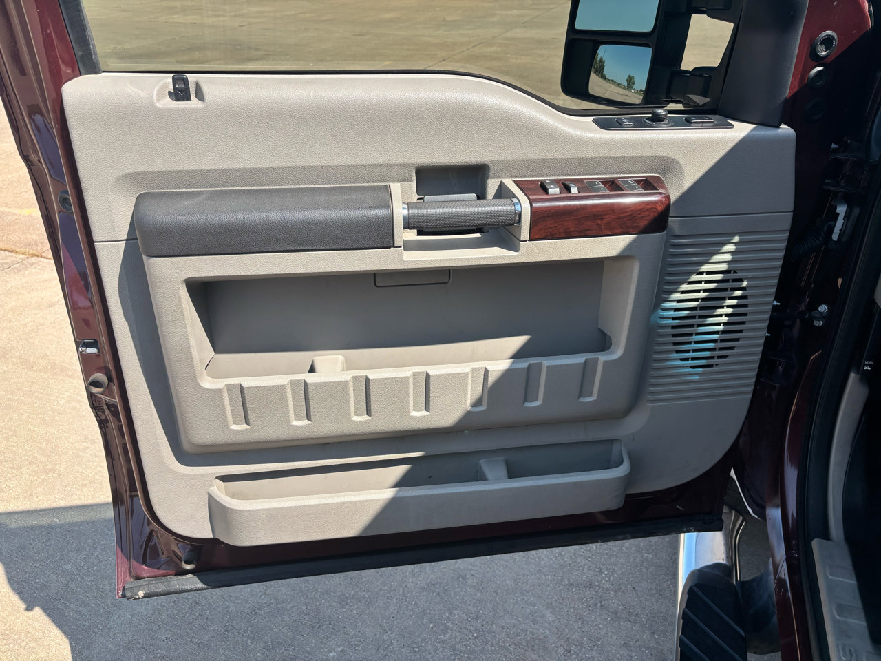 Used 2010 Ford F250 Lariat image 16