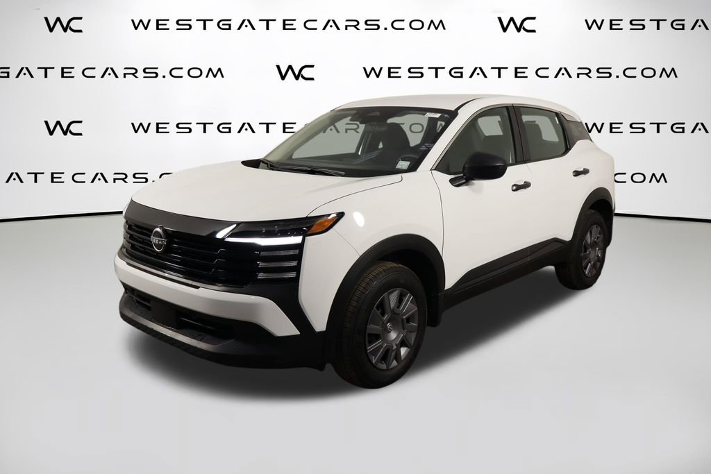 Used 2025 Nissan Kicks S image 1