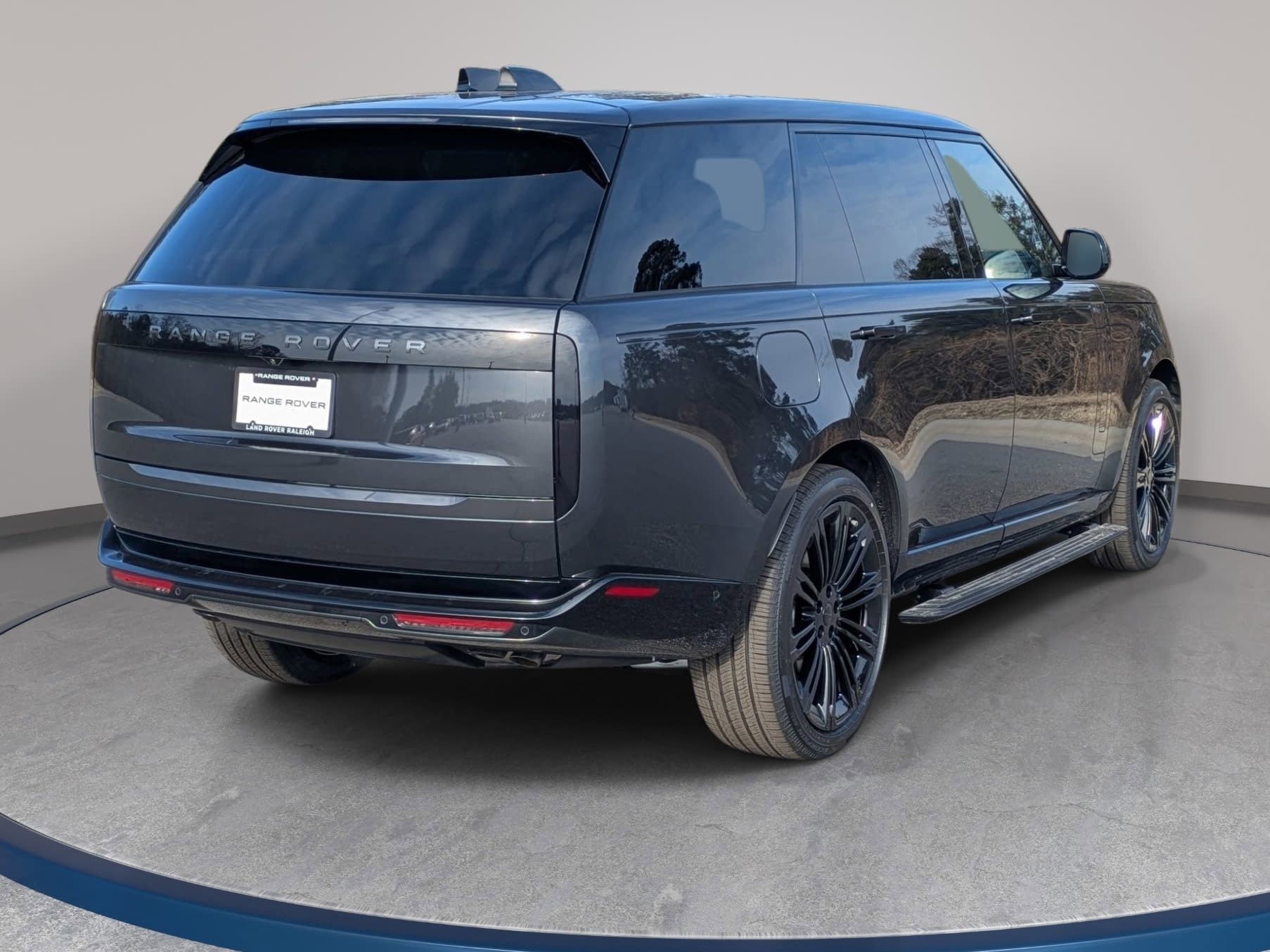 New 2026 Land Rover Range Rover Long Wheelbase SE AWD/4WD image 5