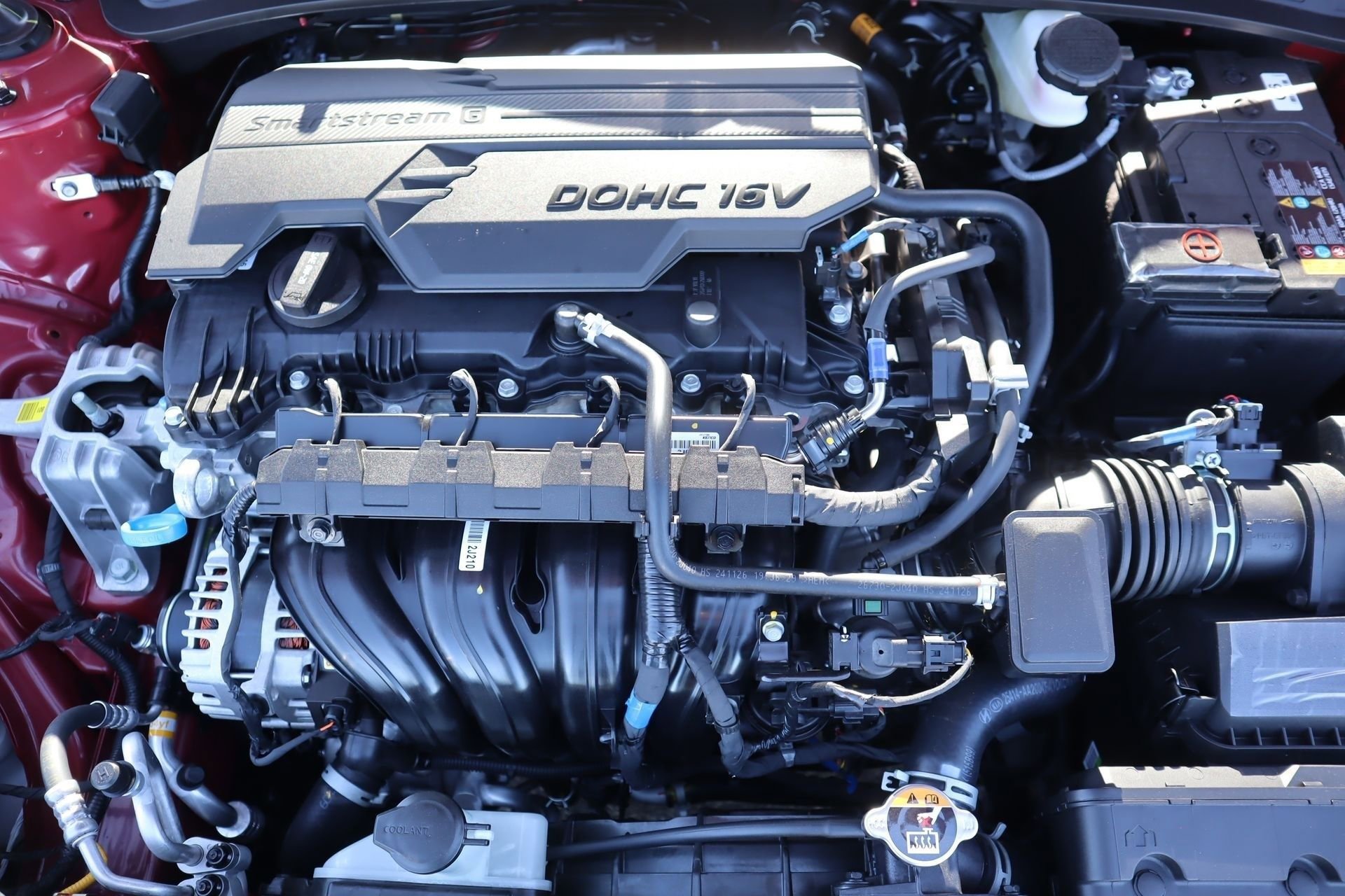 New 2025 Hyundai Elantra Limited image 6