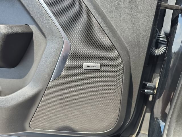 Used 2024 Chevrolet Suburban Premier image 16