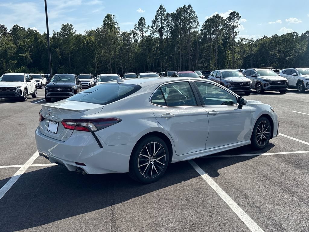 Used 2024 Toyota Camry SE FWD image 29