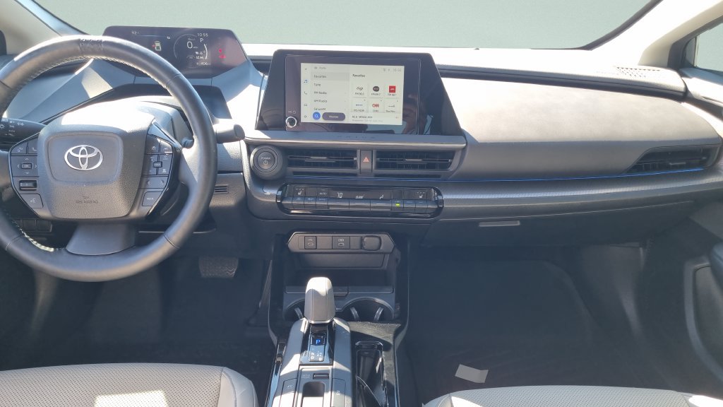 Used 2024 Toyota Prius XLE FWD image 17