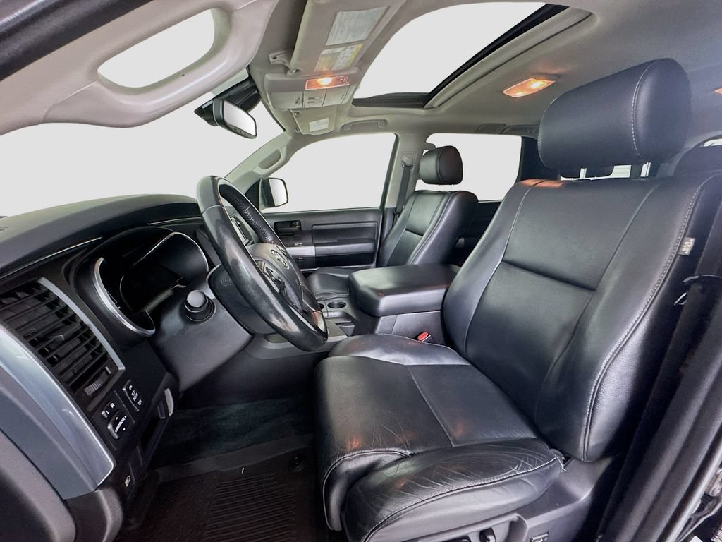 Used 2018 Toyota Sequoia TRD Sport AWD/4WD image 12