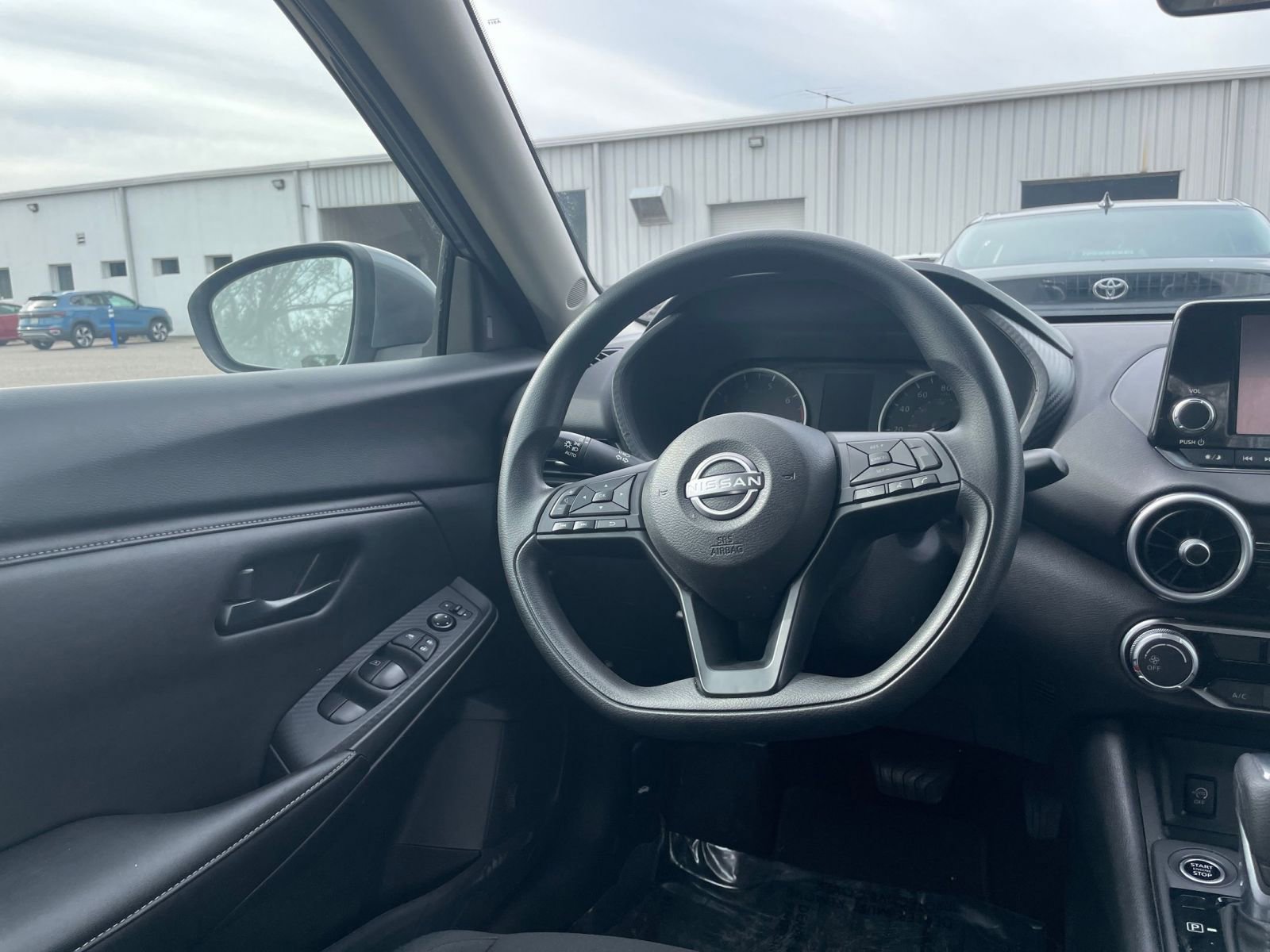 Used 2025 Nissan Sentra S image 32