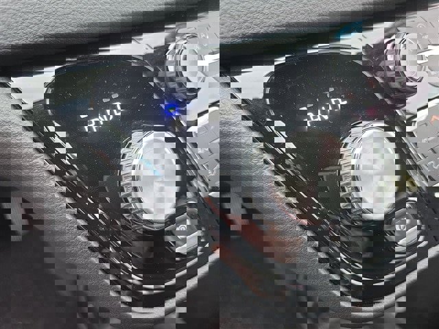 Used 2020 Chrysler Pacifica Touring-L Plus w/ S Appearance Package image 20