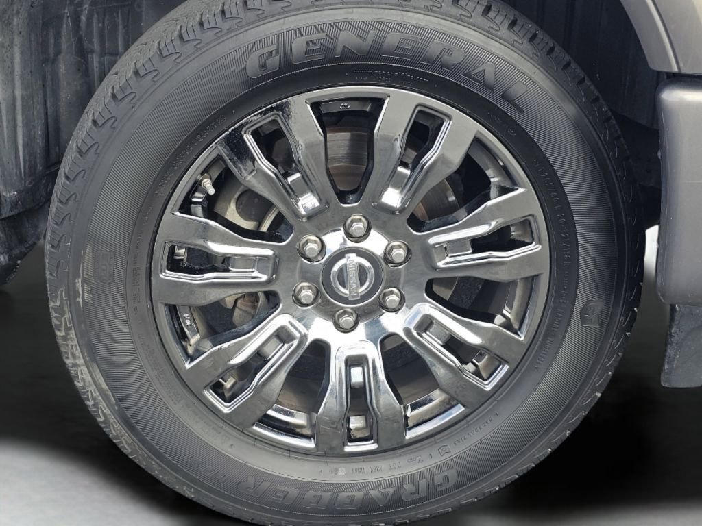Used 2017 Nissan Titan Platinum Reserve image 34