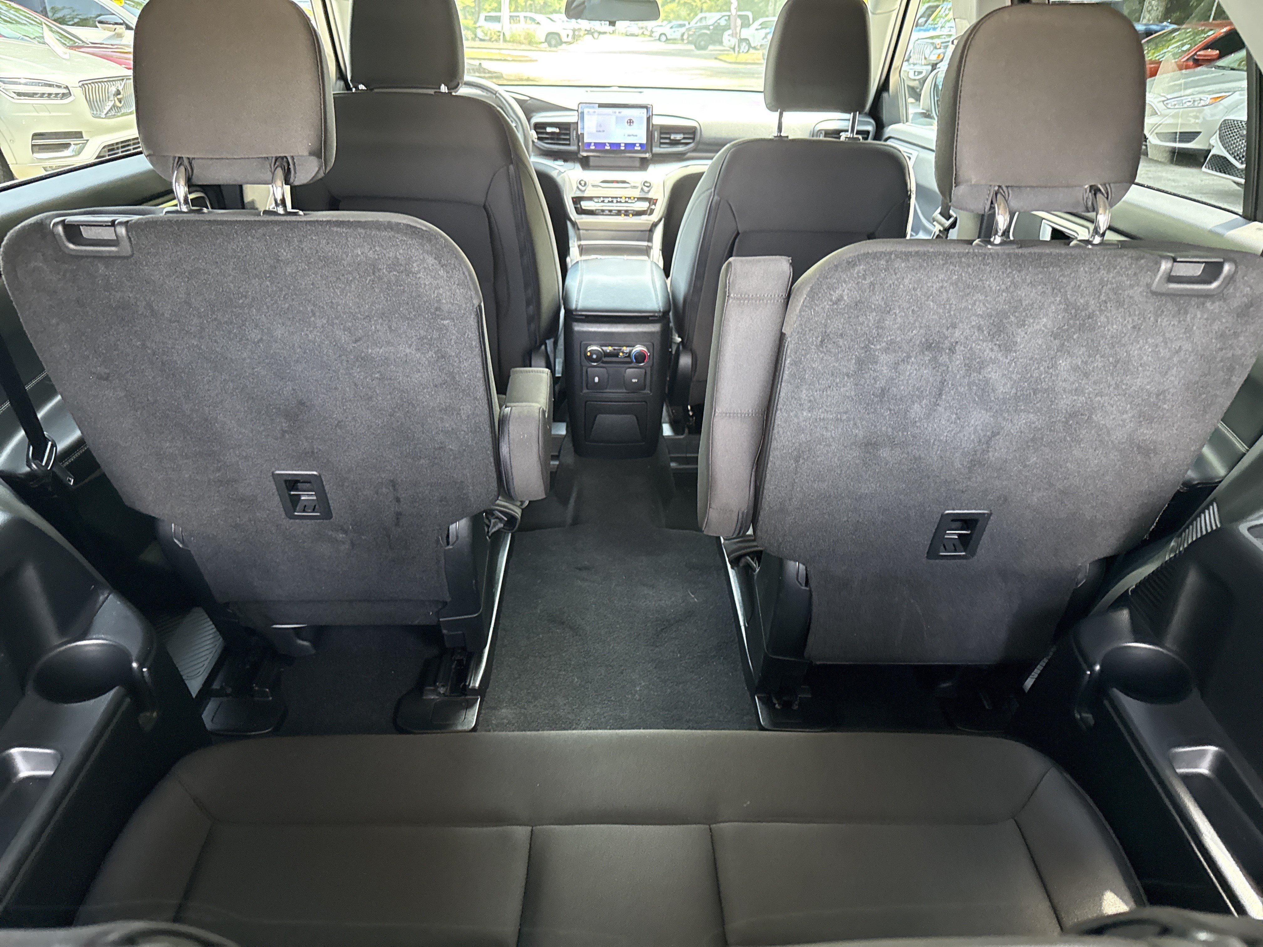 Used 2023 Ford Explorer XLT RWD image 18