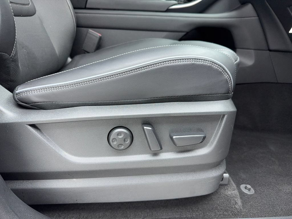 Used 2025 INFINITI QX80 Luxe RWD image 40
