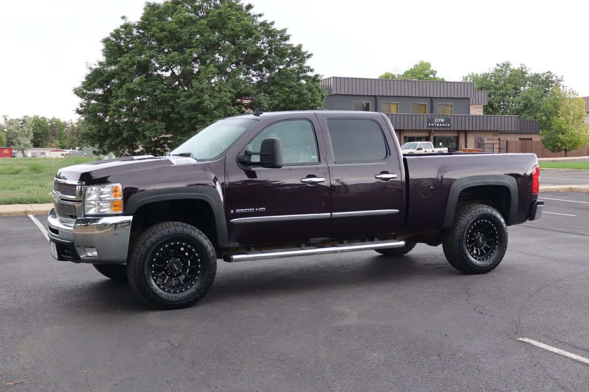 Used 2008 Chevrolet Silverado 2500 LTZ w/ Safety Package AWD/4WD image 10