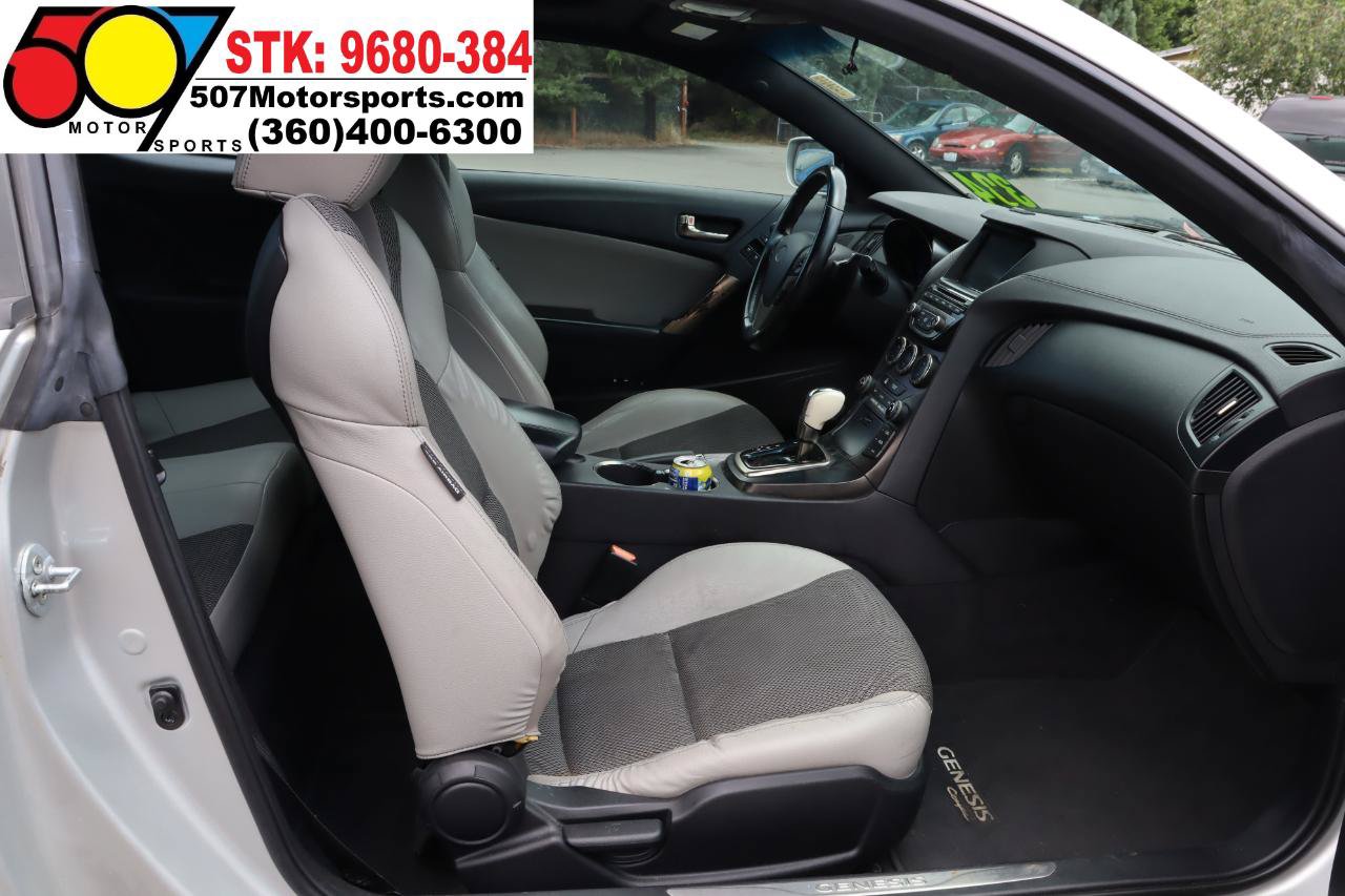 Used 2013 Hyundai Genesis 2.0T RWD image 16