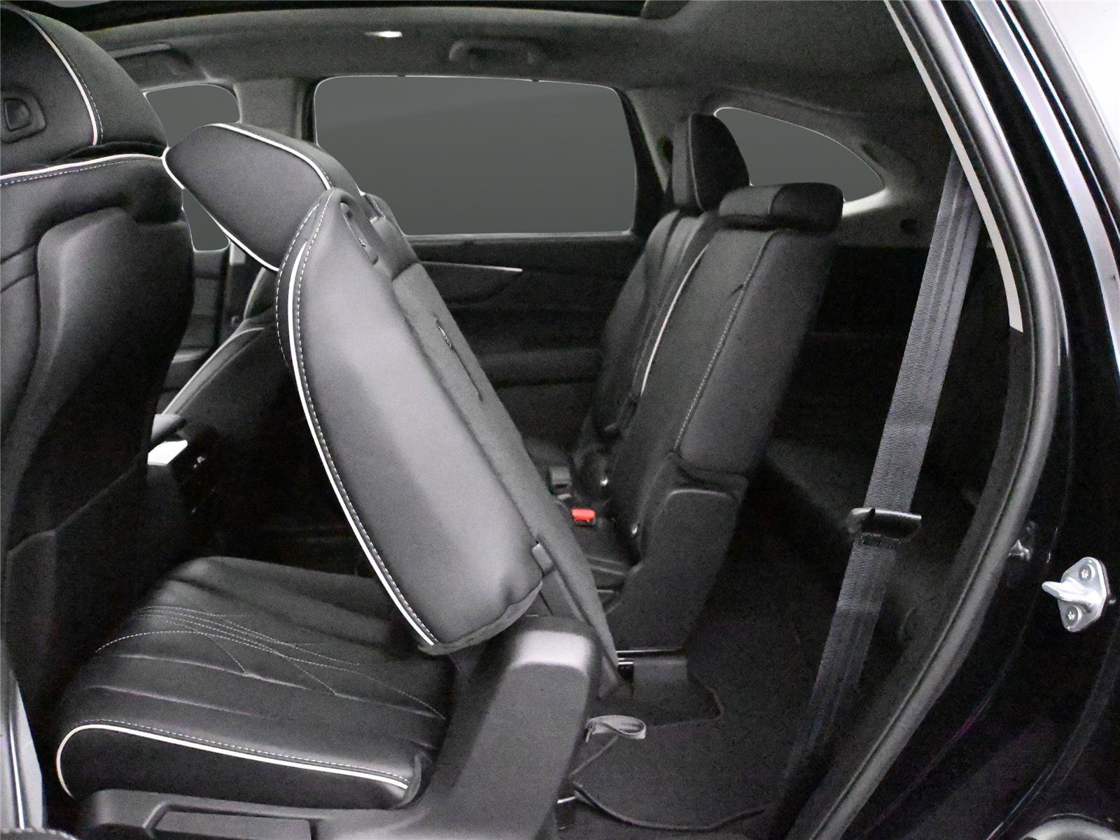 Certified 2026 Acura MDX SH-AWD w/ Advance Package image 8