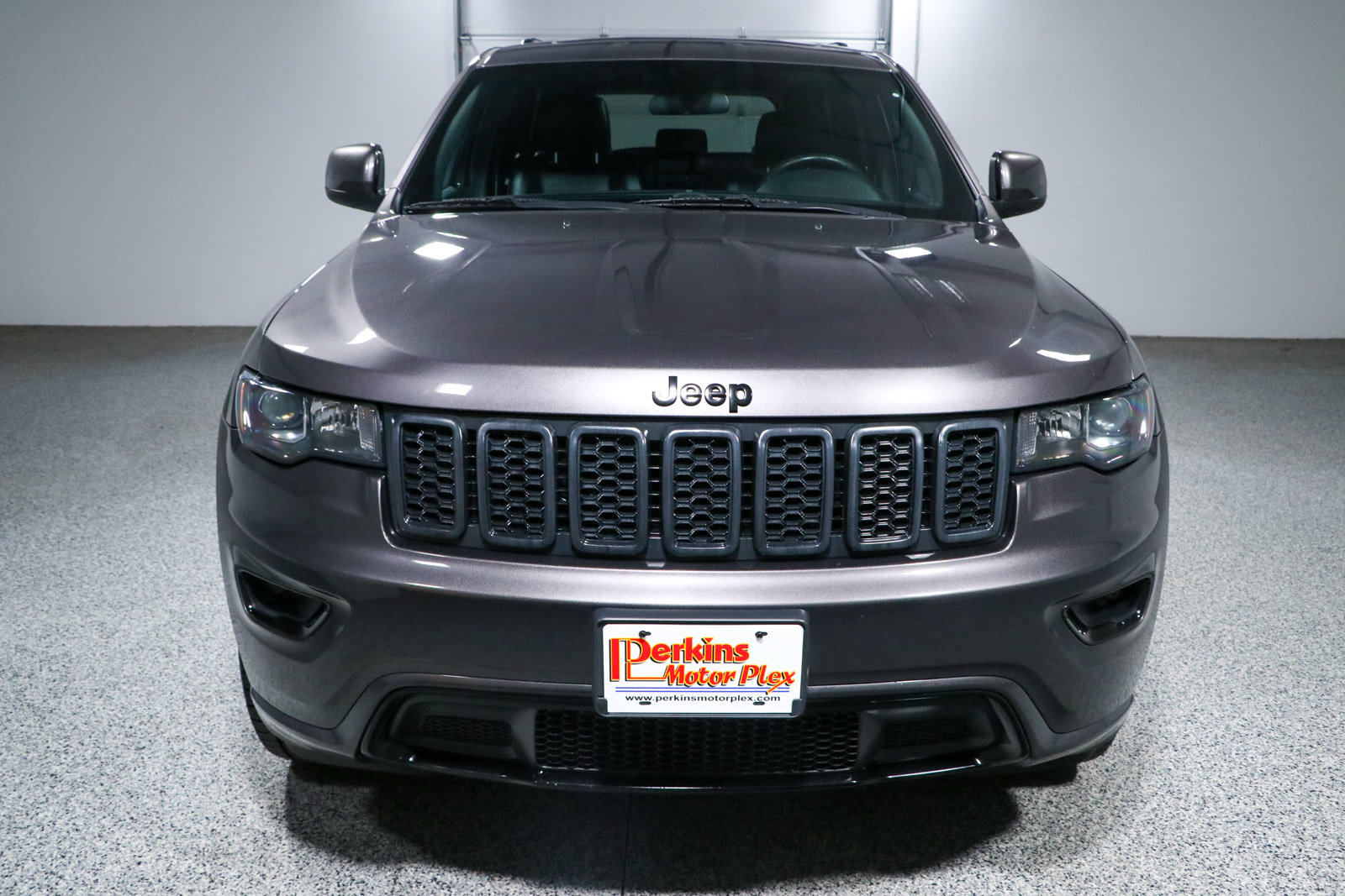 Used 2021 Jeep Grand Cherokee Laredo X AWD/4WD image 4
