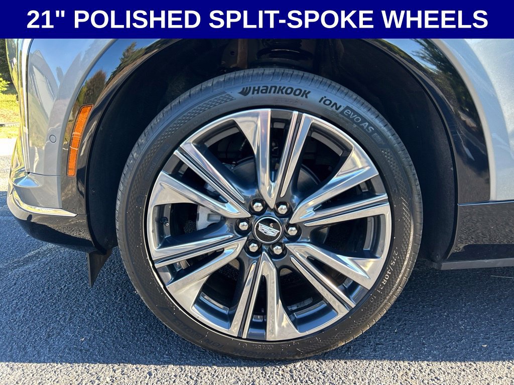 Used 2025 Cadillac Optiq Luxury 2 w/ LPO, Floor Liner Package AWD/4WD image 8