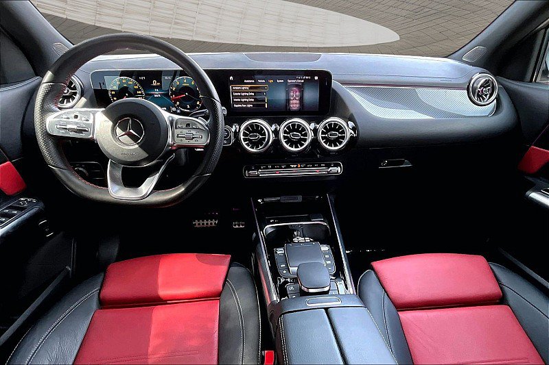 Used 2022 Mercedes-Benz GLA 35 AMG 4MATIC w/ Premium Package Lite image 12
