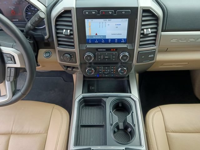 Used 2021 Ford F250 Lariat w/ Lariat Ultimate Package AWD/4WD image 3