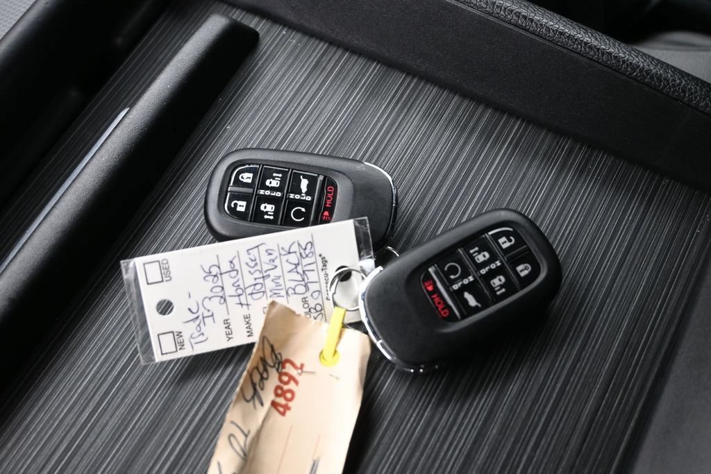 Certified 2025 Honda Odyssey Sport-L image 19