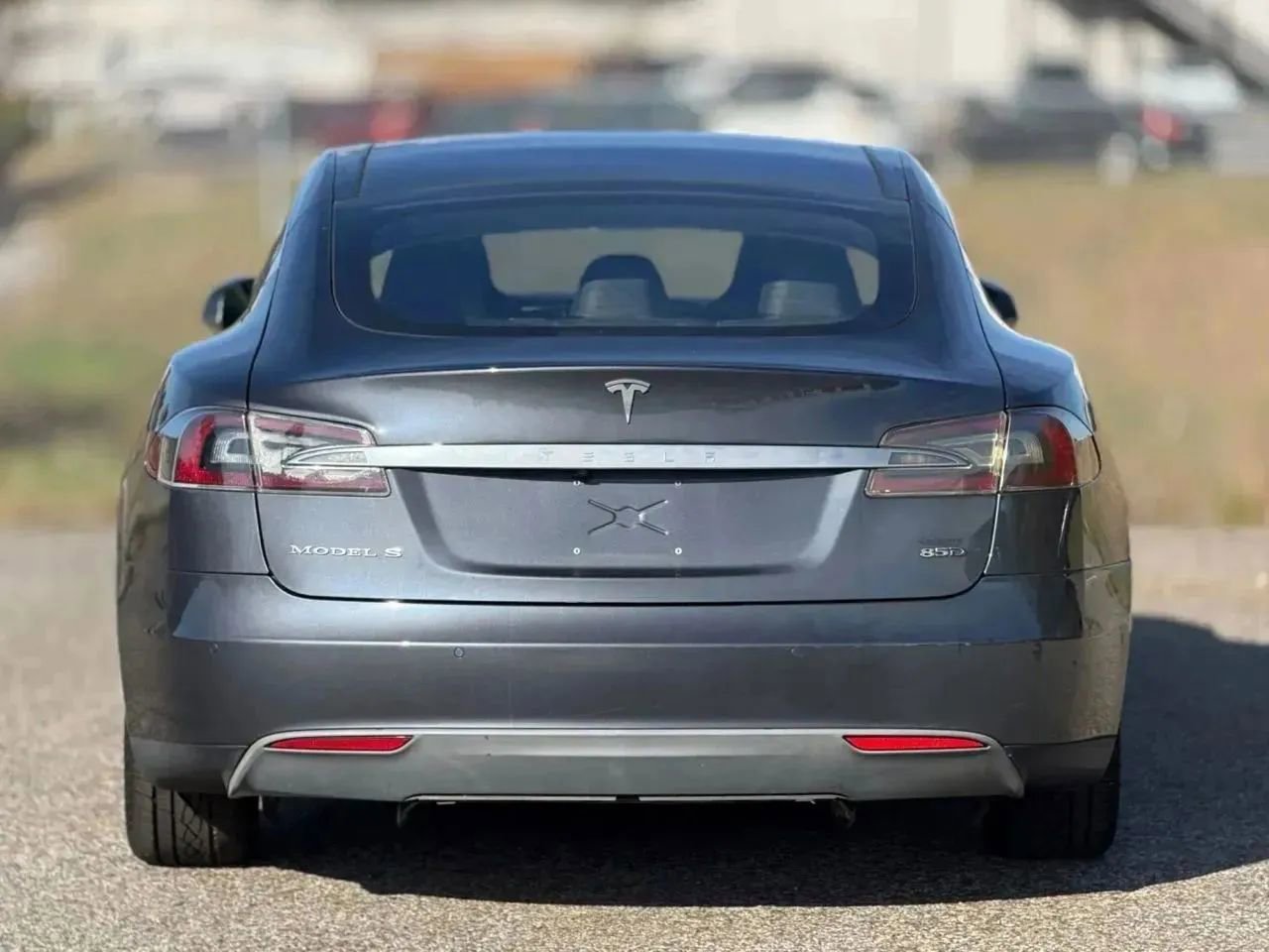 Used 2015 Tesla Model S 85D image 4